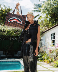 SAWTOOTH SHARKS IN PARIS TORTUGA TOTE