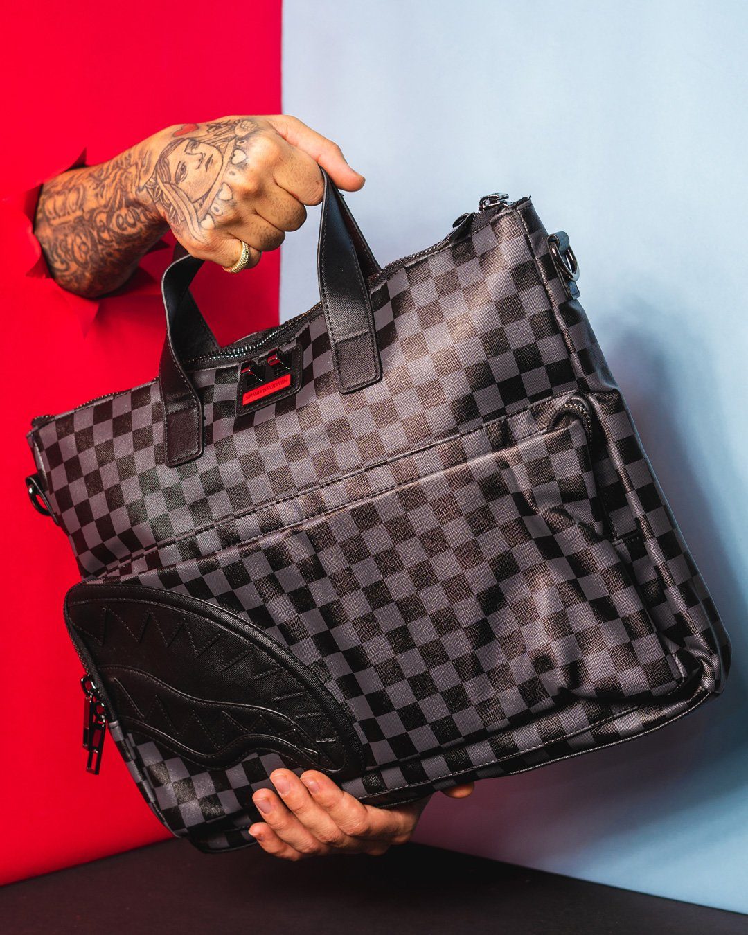 HENNY BLACK TRAVEL CASE