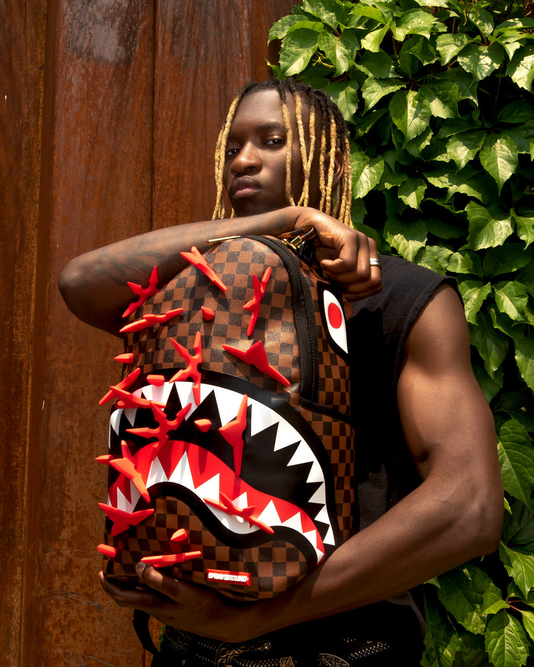 REAL 3D NINJA STARS SMASHED BACKPACK (DLXV)