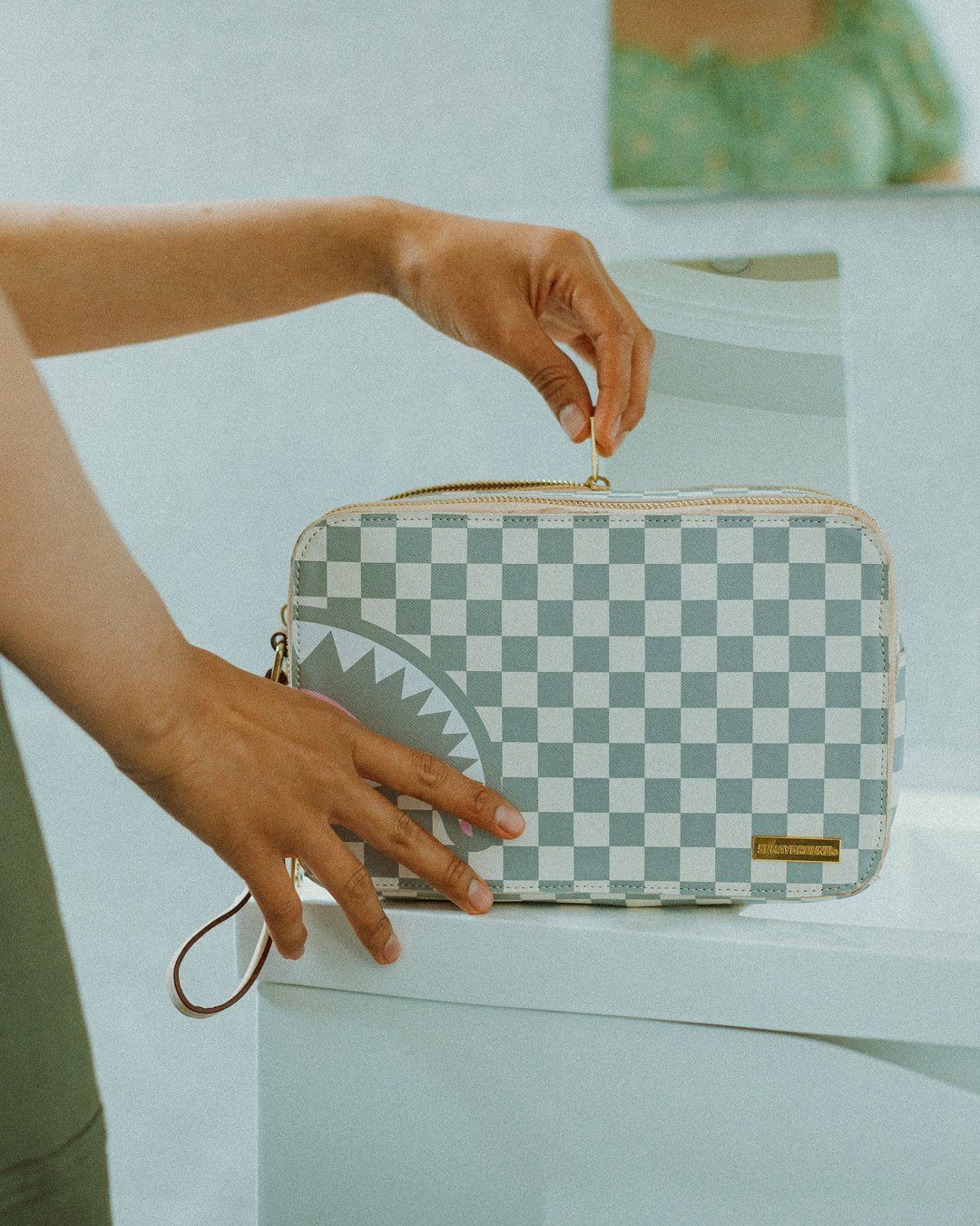 ROSE ALL DAY LA PALAIS TOILETRY BAG
