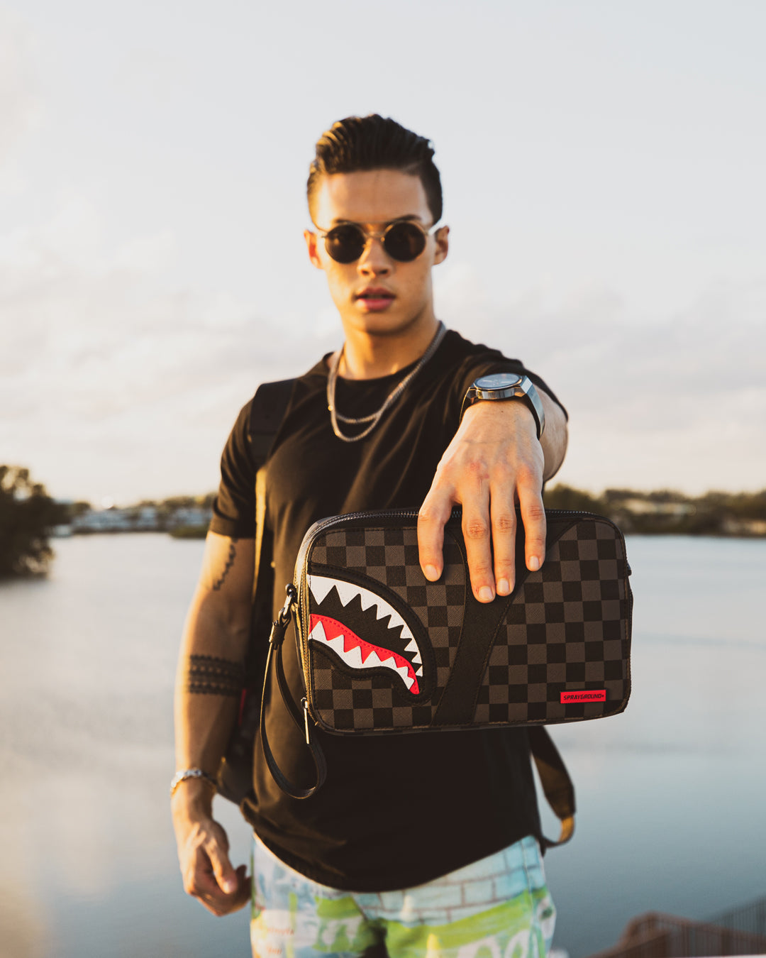 HENNY AIIR TO THE THRONE TOILETRY BAG