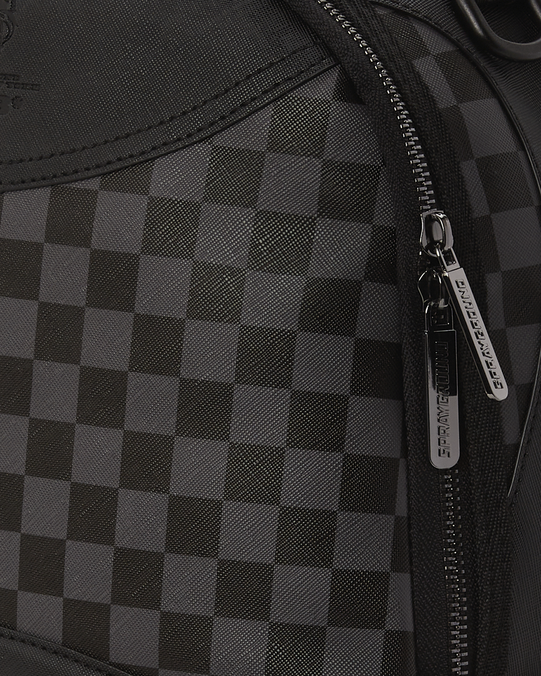 HENNY AIIR TO THE THRONE BACKPACK (DLXV)