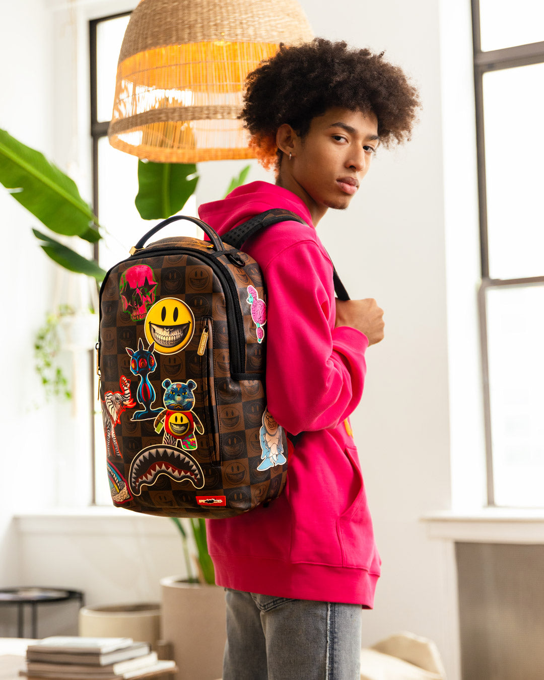 GLOBAL MOGUL POPAGANDA RON ENGLISH EDITION BACKPACK