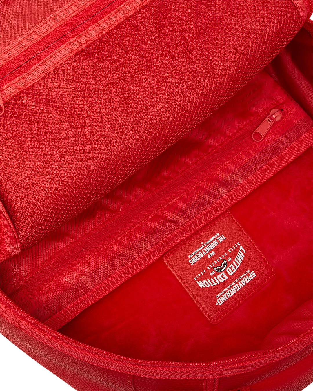 HEAVY METAL SHARK RED BACKPACK (DLXV)