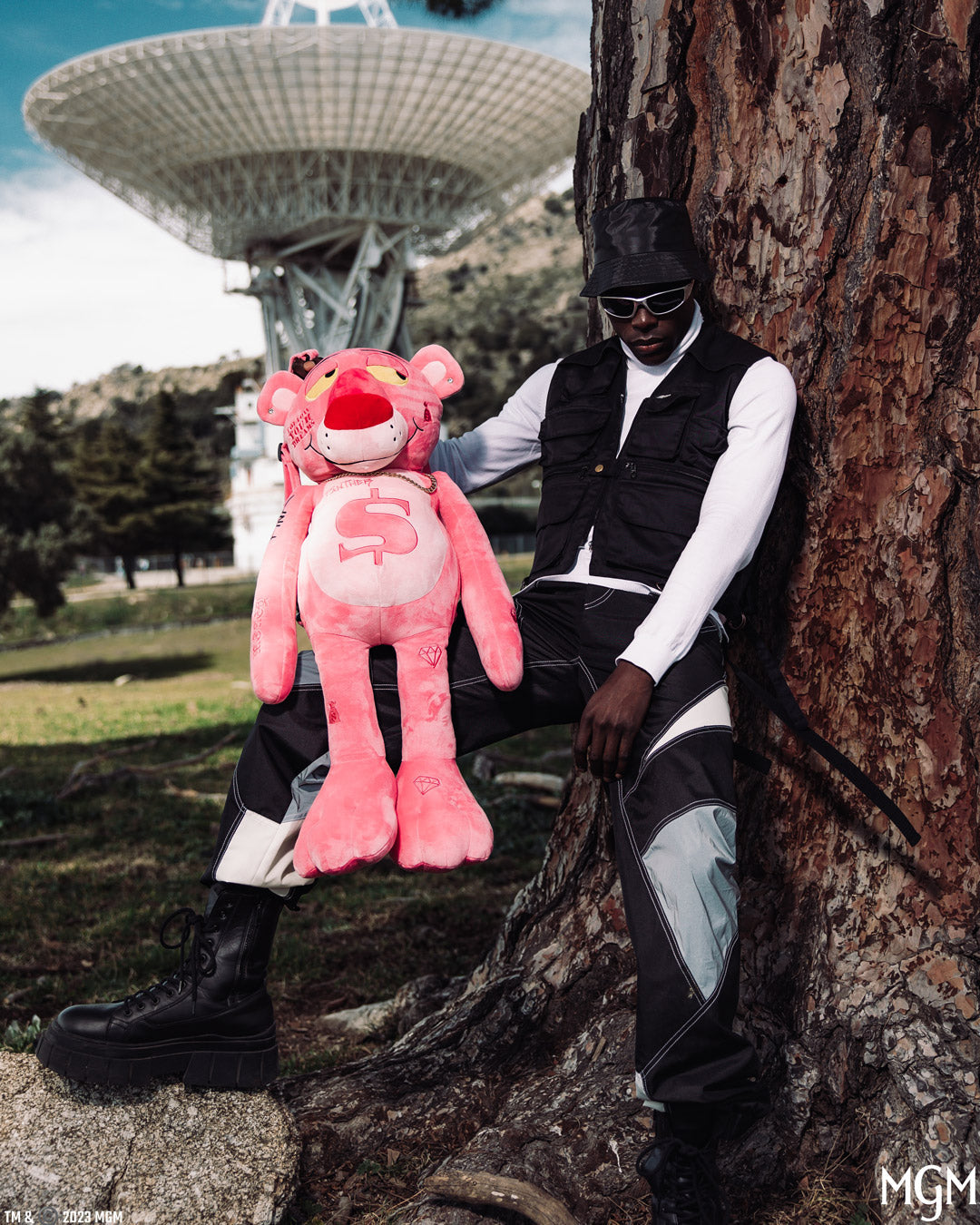 PINK PANTHER UP TO NO GOOD TEDDY BEAR BACKPACK