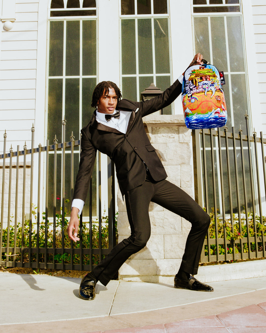 NOAH'S SH-ARK-MOUTH DLXSR BACKPACK