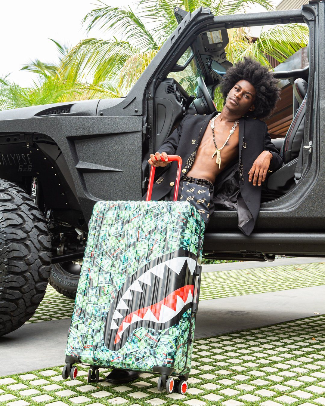 MAMA I MADE IT SHARKITECTURE HARDSHELL FULL-SIZE LUGGAGE