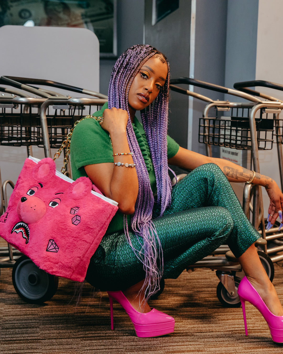 PLUSH MONEYBEAR TOTE (PINK)