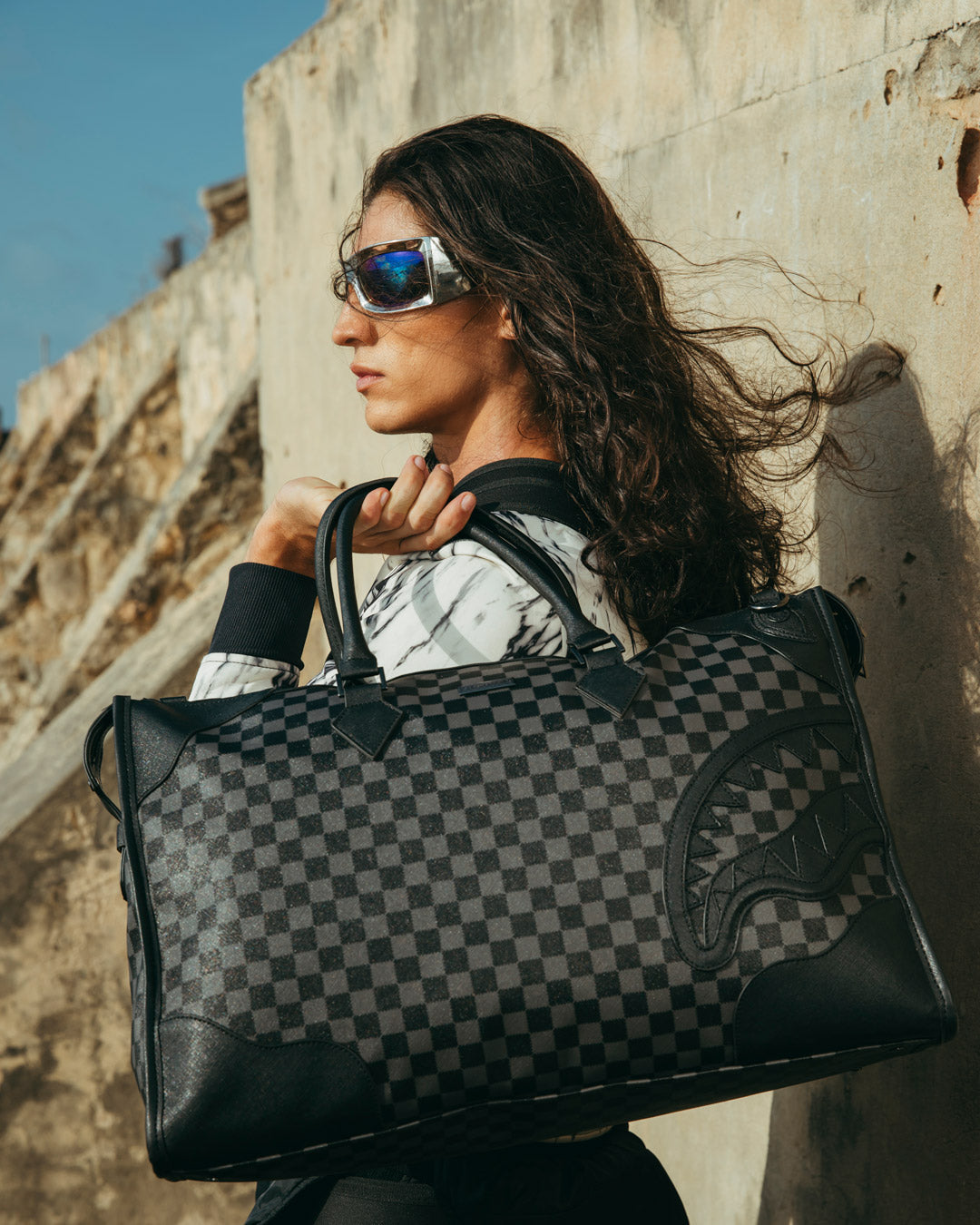 MIDNIGHT CHATEAU PYRAMID DUFFLE