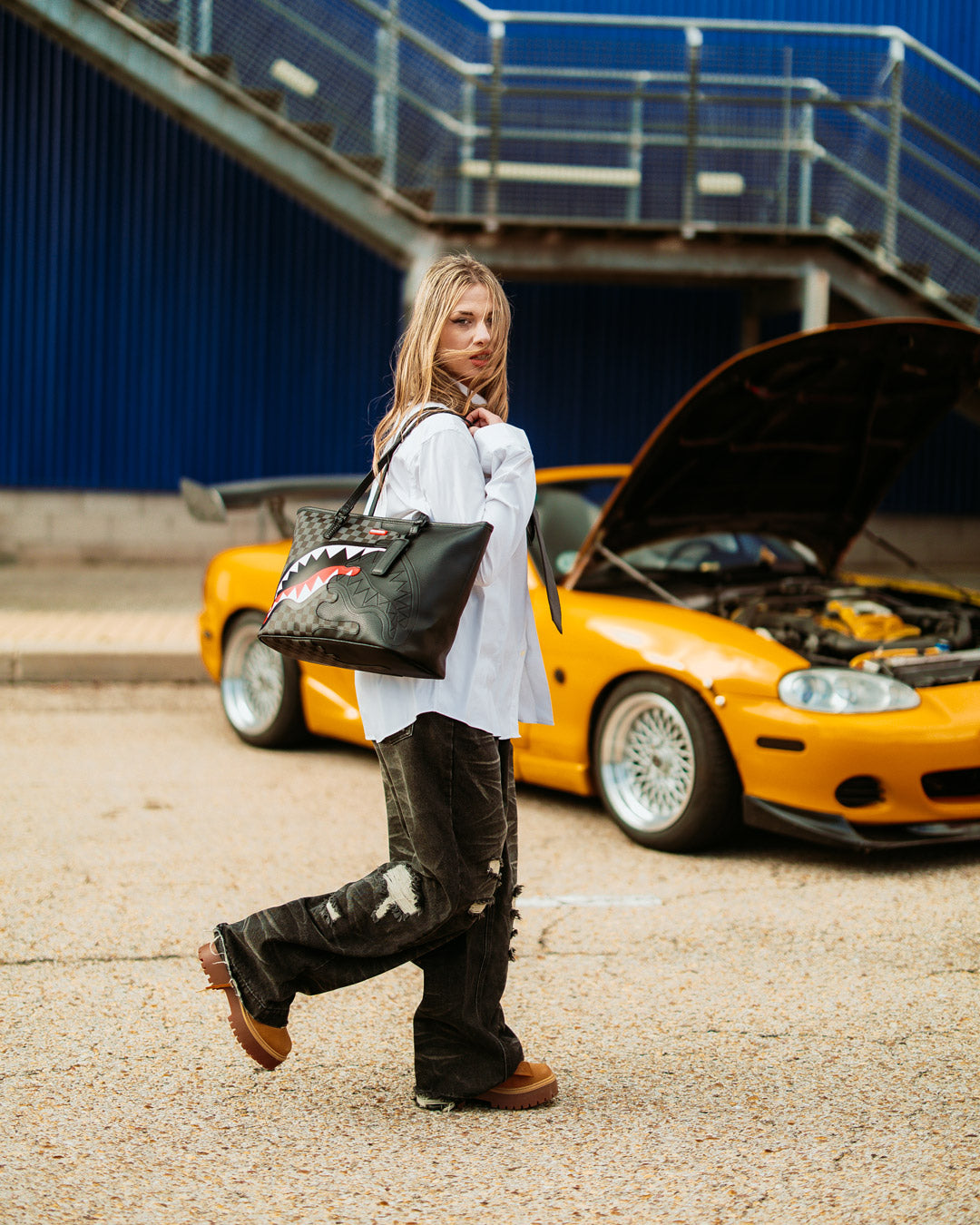 SPEED SHARK SIDE SWIPE TOTE